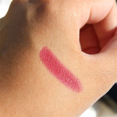 chanel la secrete lipstick|Reviewed: Chanel's Rouge Allure Is a Standout Red Lipstick.